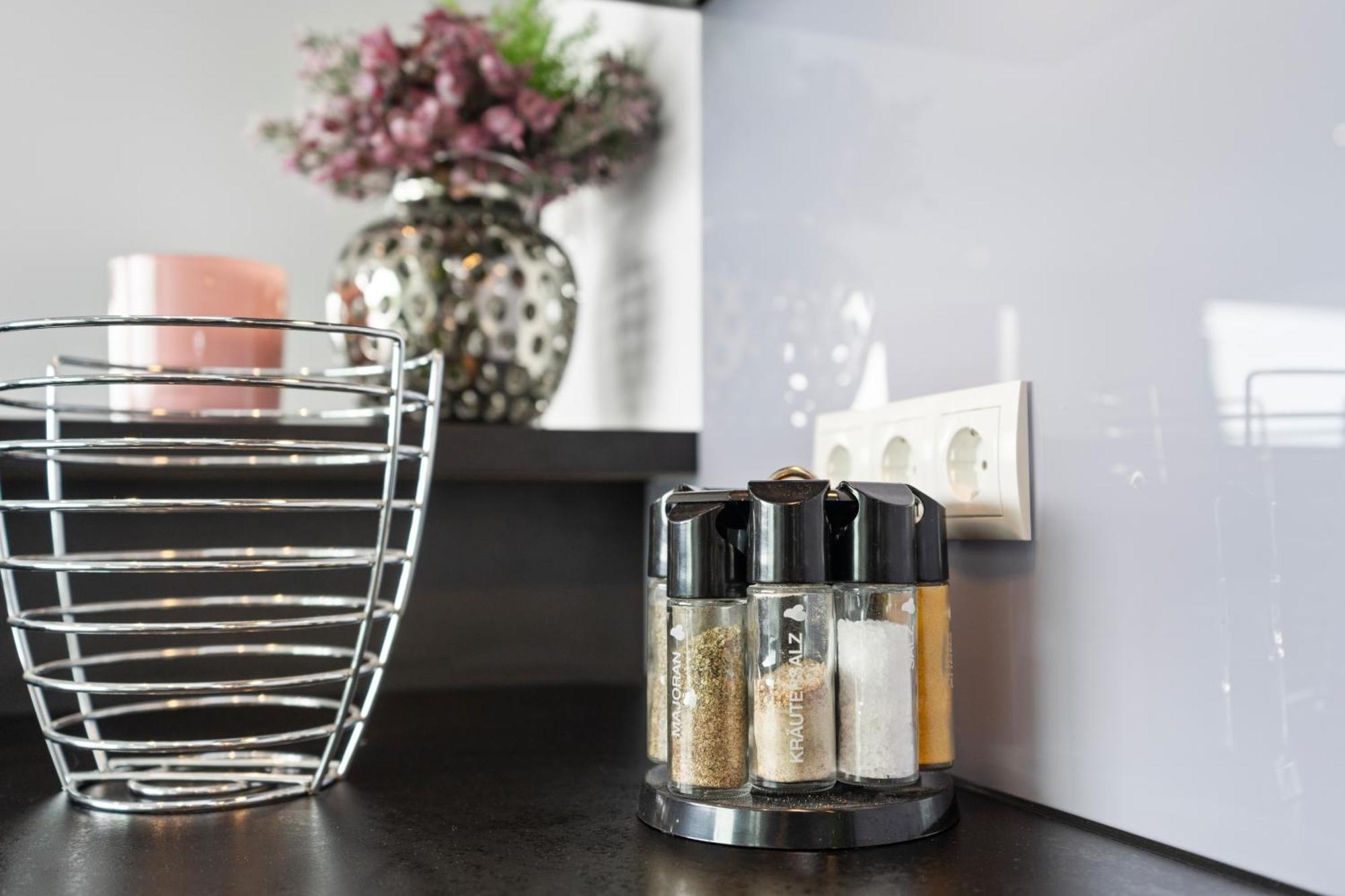 Anytime - Penthouse Mit Terrasse Und Bergsicht Apartment Friedrichshafen Exterior photo