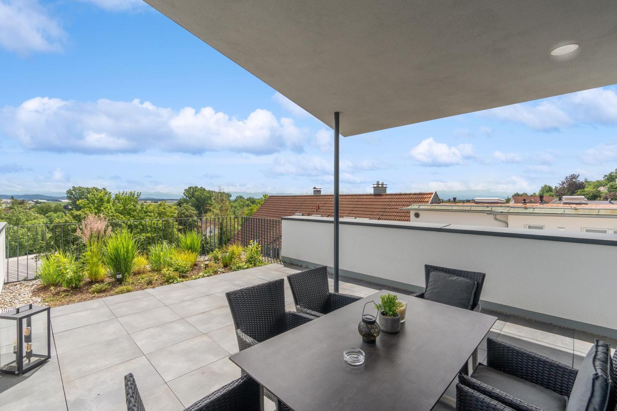 Anytime - Penthouse Mit Terrasse Und Bergsicht Apartment Friedrichshafen Exterior photo